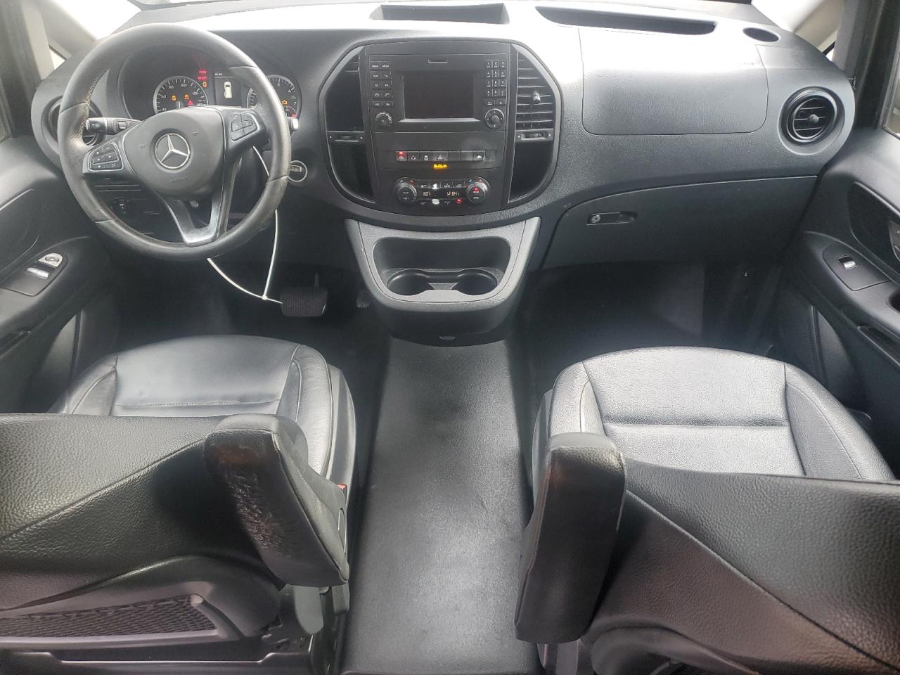 MERCEDES-BENZ METRIS