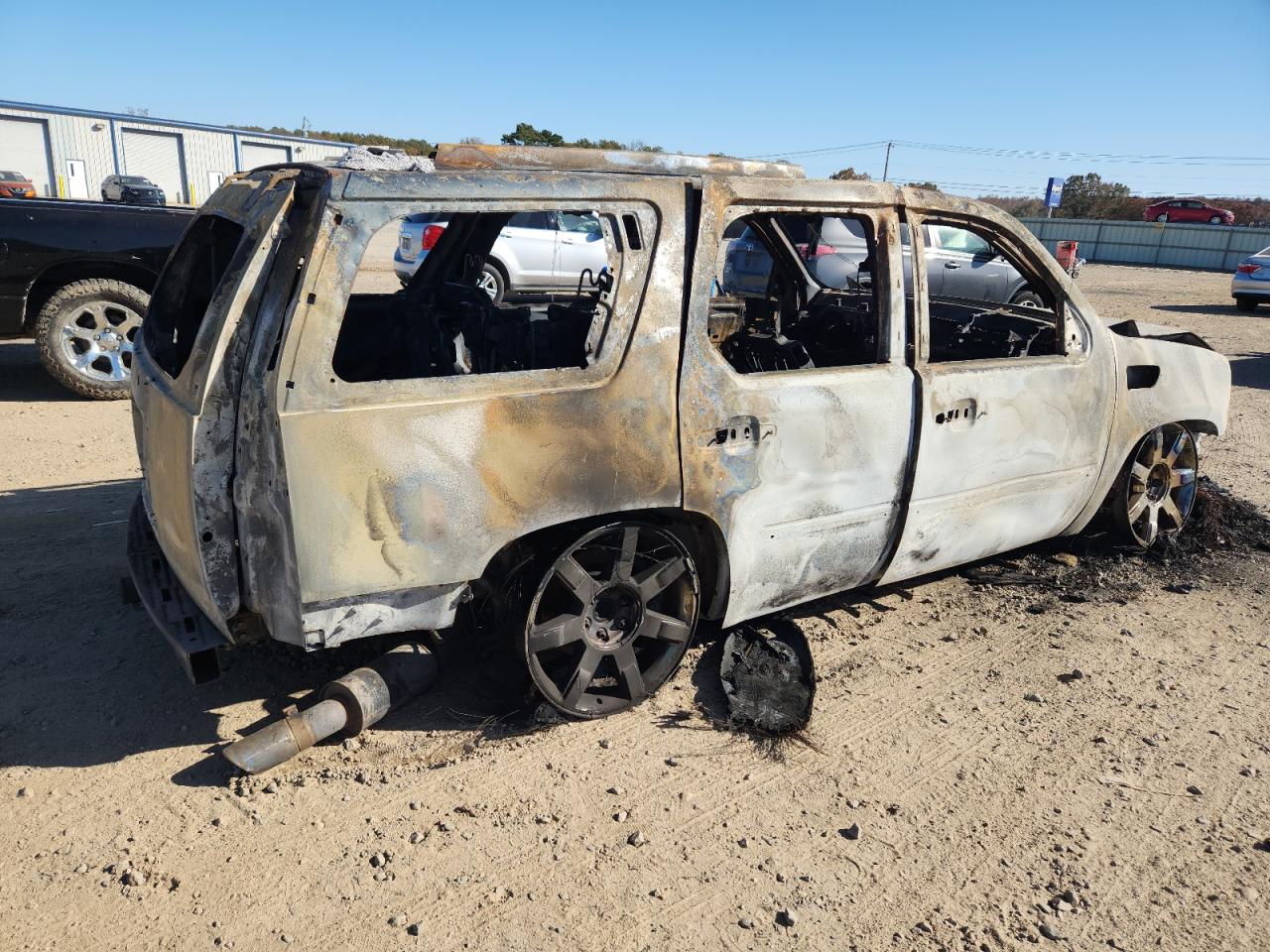 CADILLAC ESCALADE LUXURY