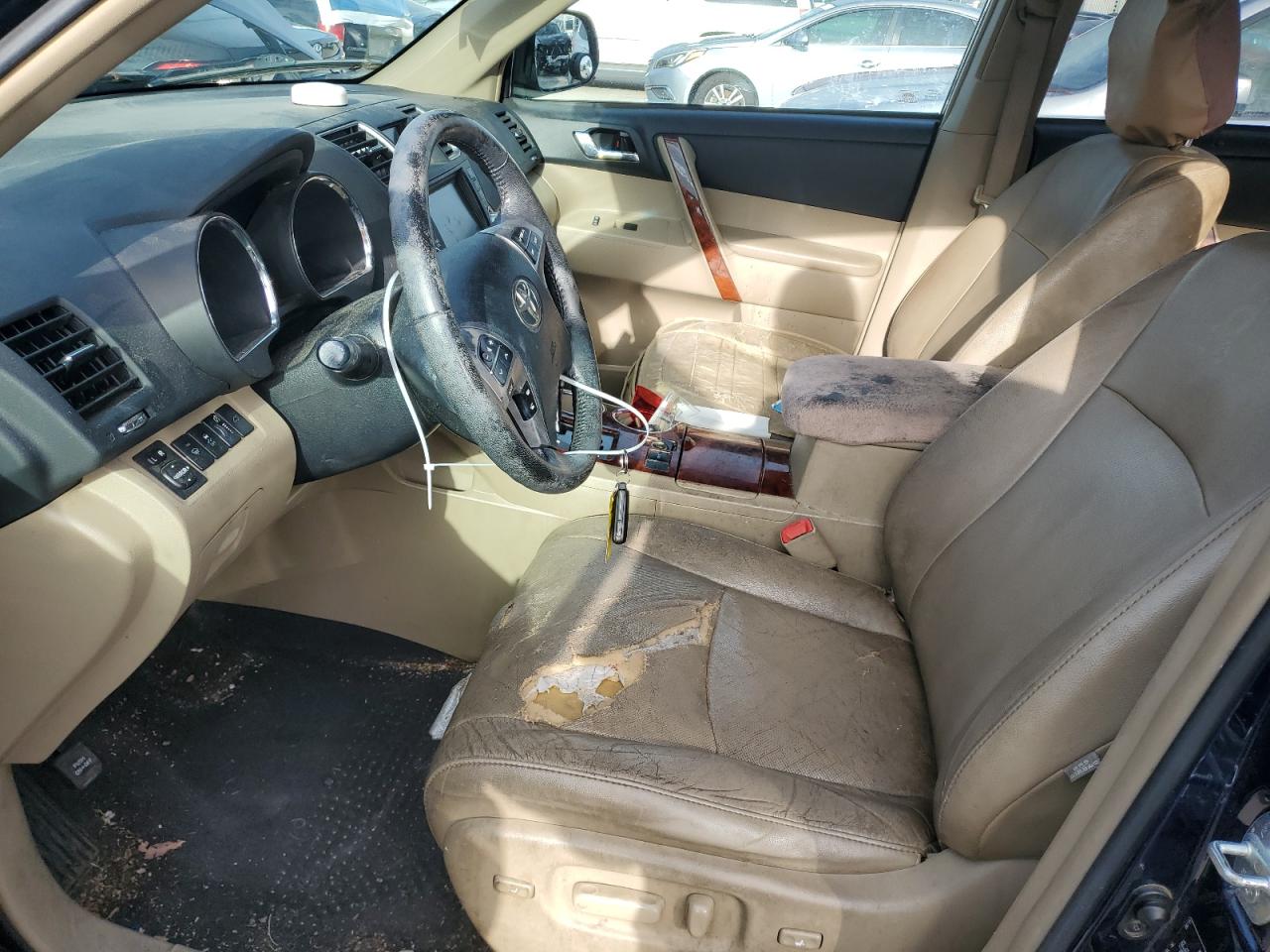 TOYOTA HIGHLANDER LIMITED