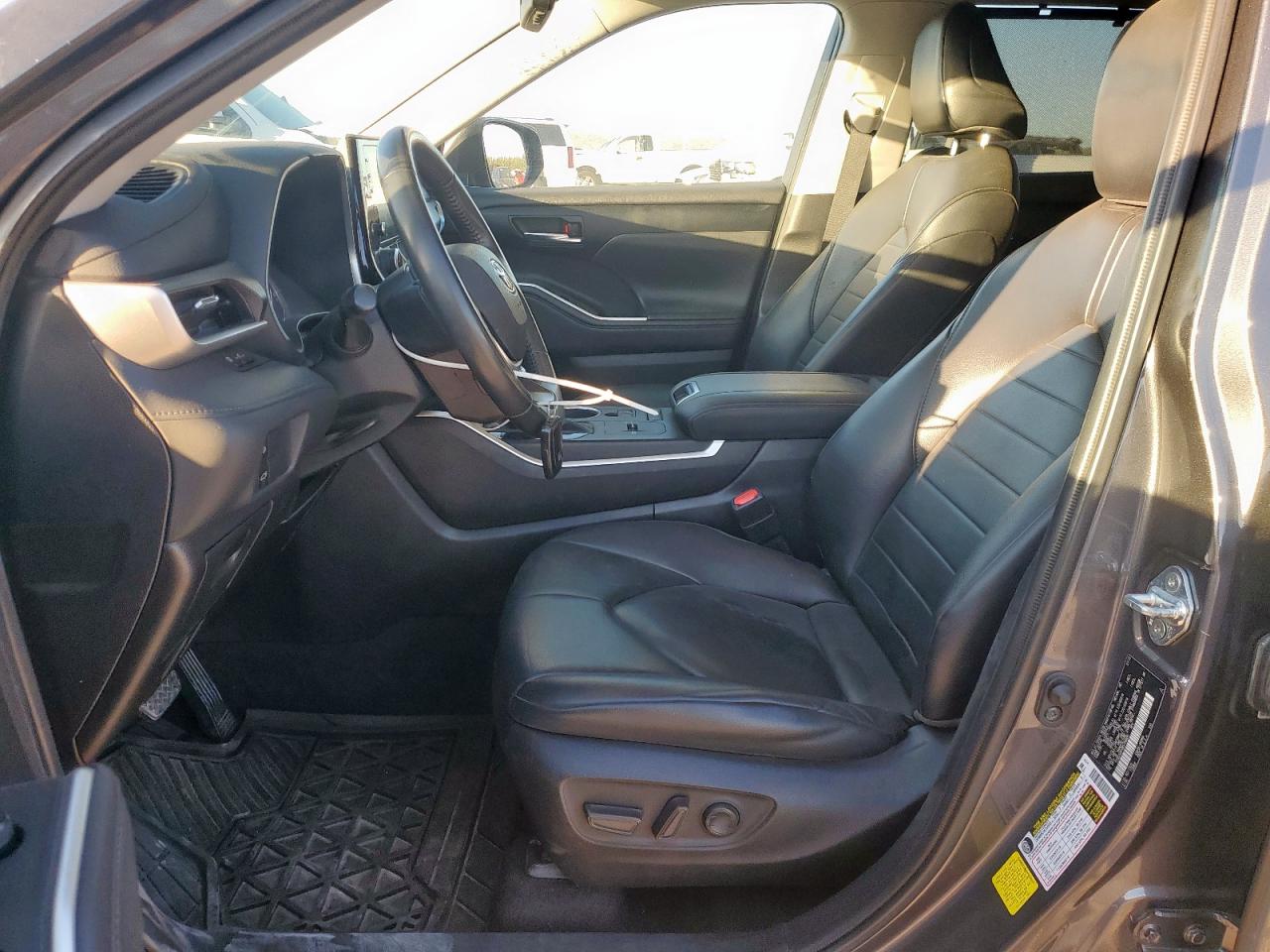 TOYOTA HIGHLANDER XLE