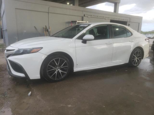 Global Auto Auctions: 2021 TOYOTA CAMRY SE