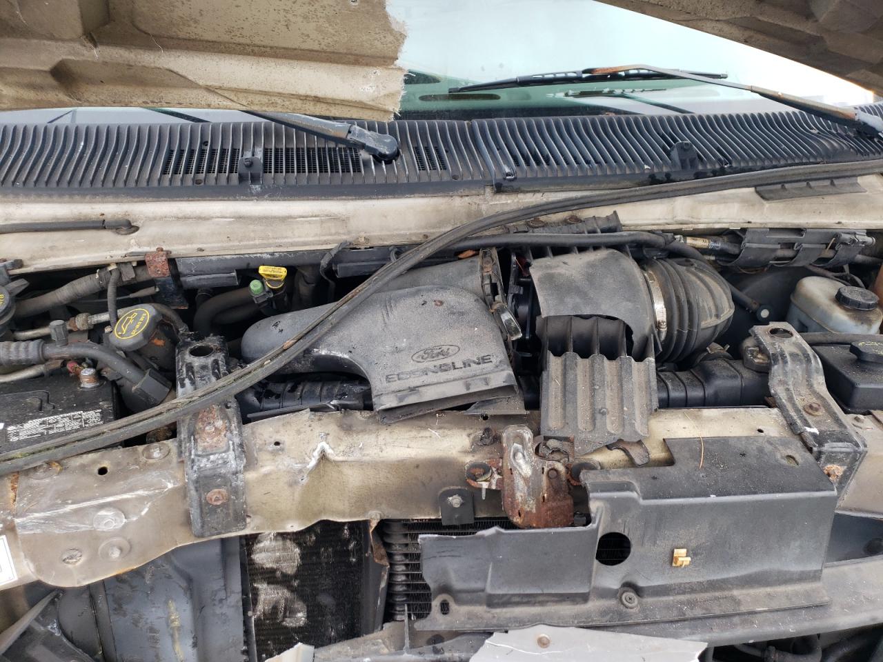 Lot #3302845906 2002 FORD E350