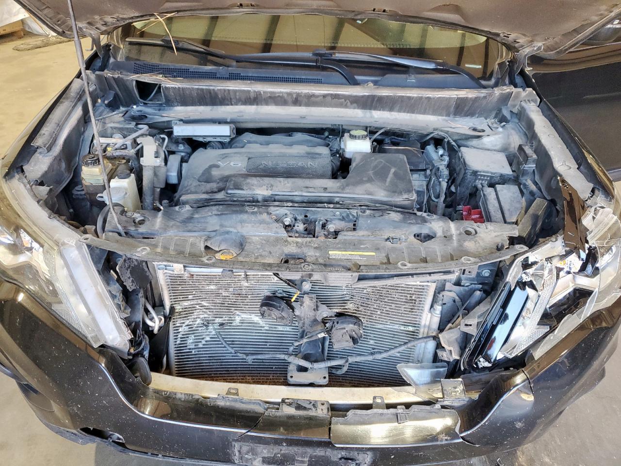 NISSAN PATHFINDER SV