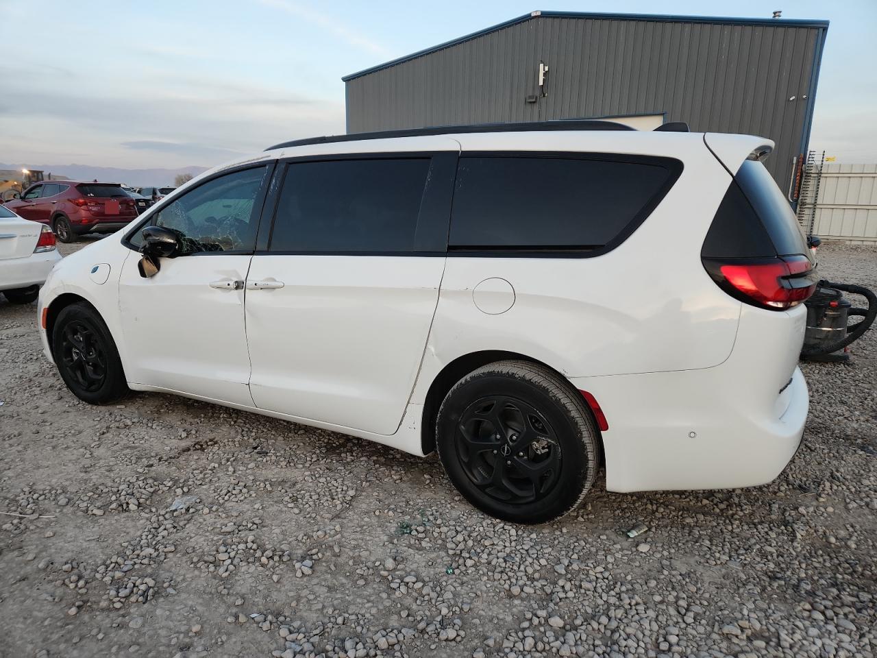 CHRYSLER PACIFICA HYBRID SELECT