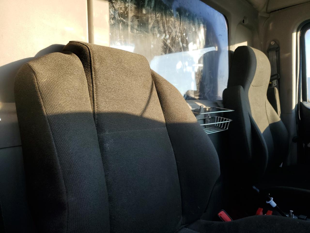 Lot #3297010428 2025 PETERBILT 567