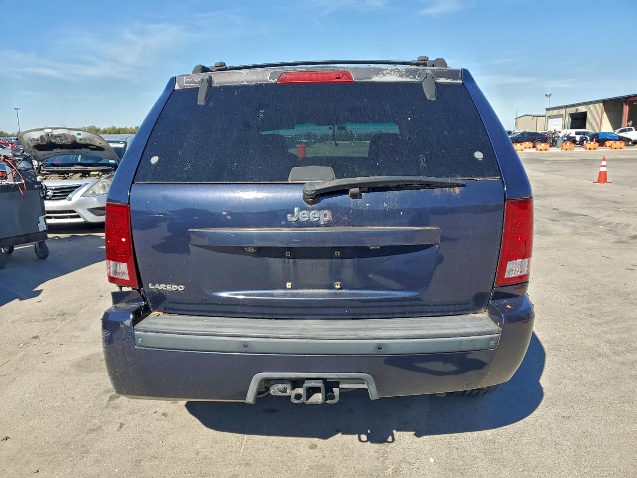 JEEP GRAND CHEROKEE LAREDO