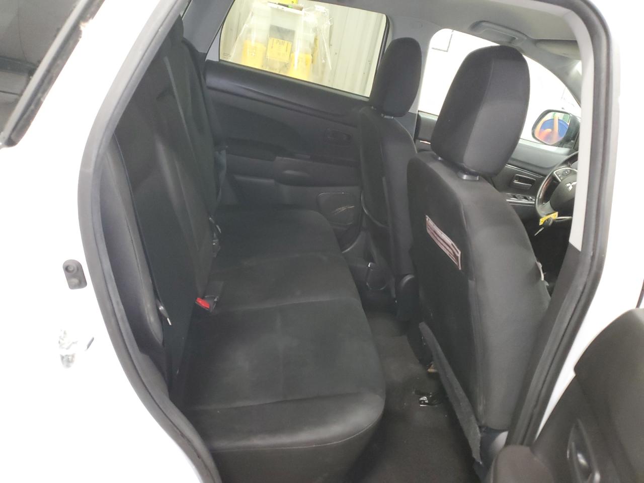 MITSUBISHI OUTLANDER ES