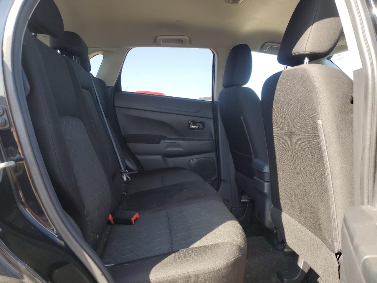 MITSUBISHI OUTLANDER ES