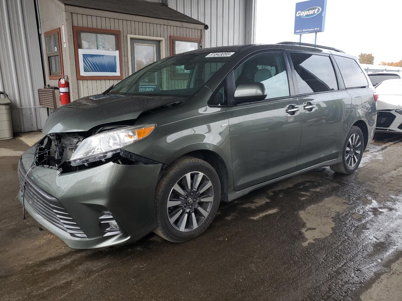 TOYOTA SIENNA XLE