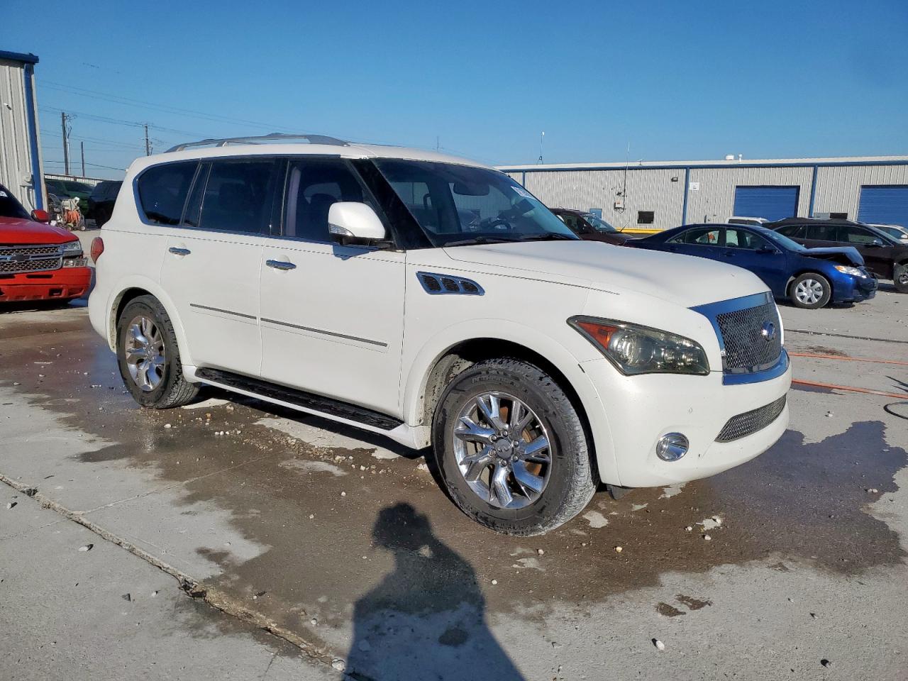 INFINITI QX56