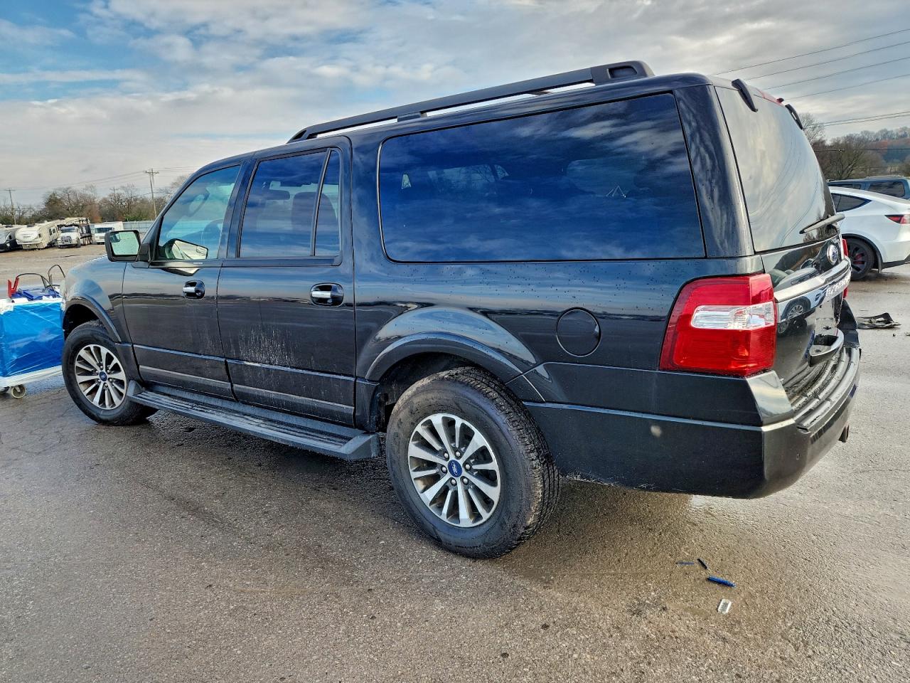 FORD EXPEDITION EL XLT