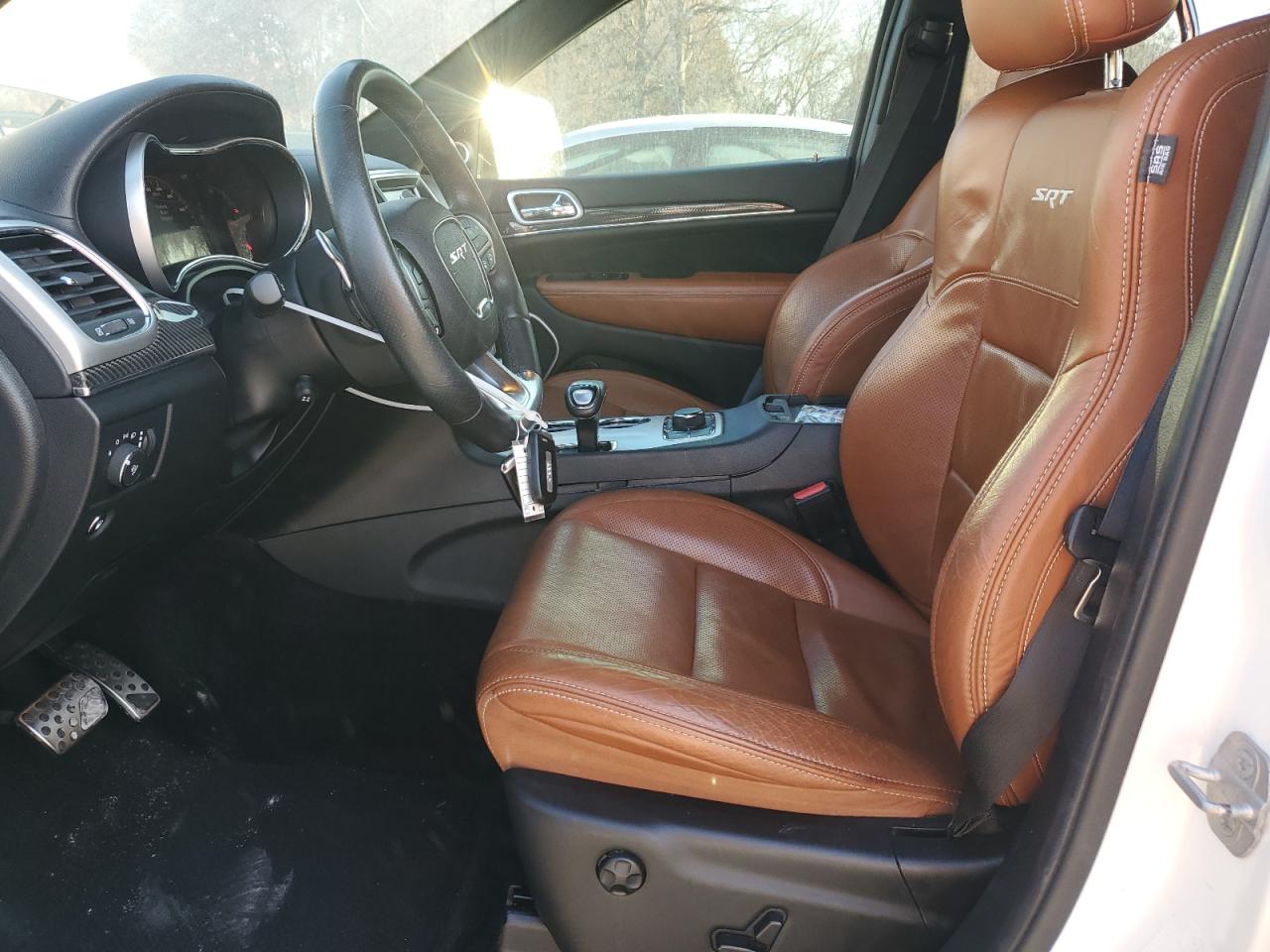 JEEP GRAND CHEROKEE SRT-8