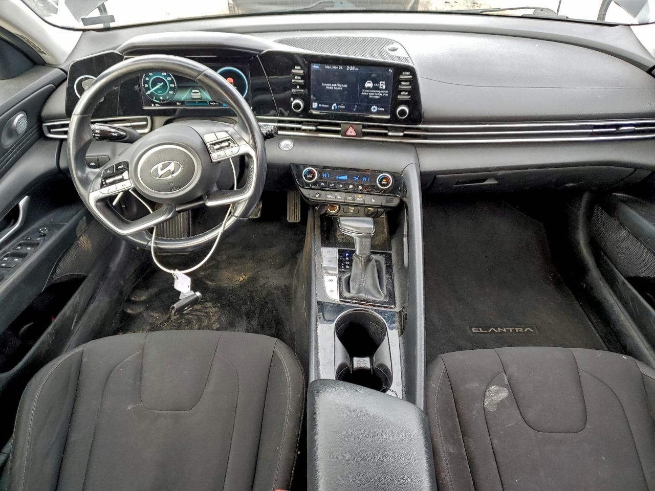 HYUNDAI ELANTRA SEL