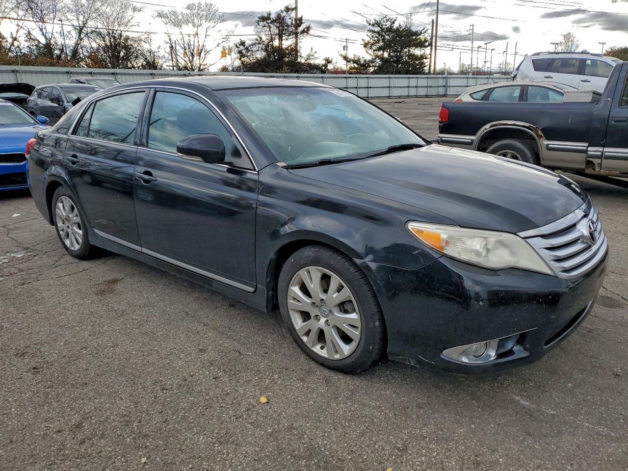 TOYOTA AVALON BASE