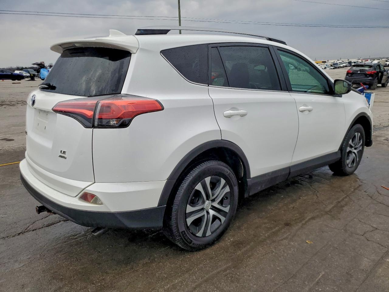 TOYOTA RAV4 LE