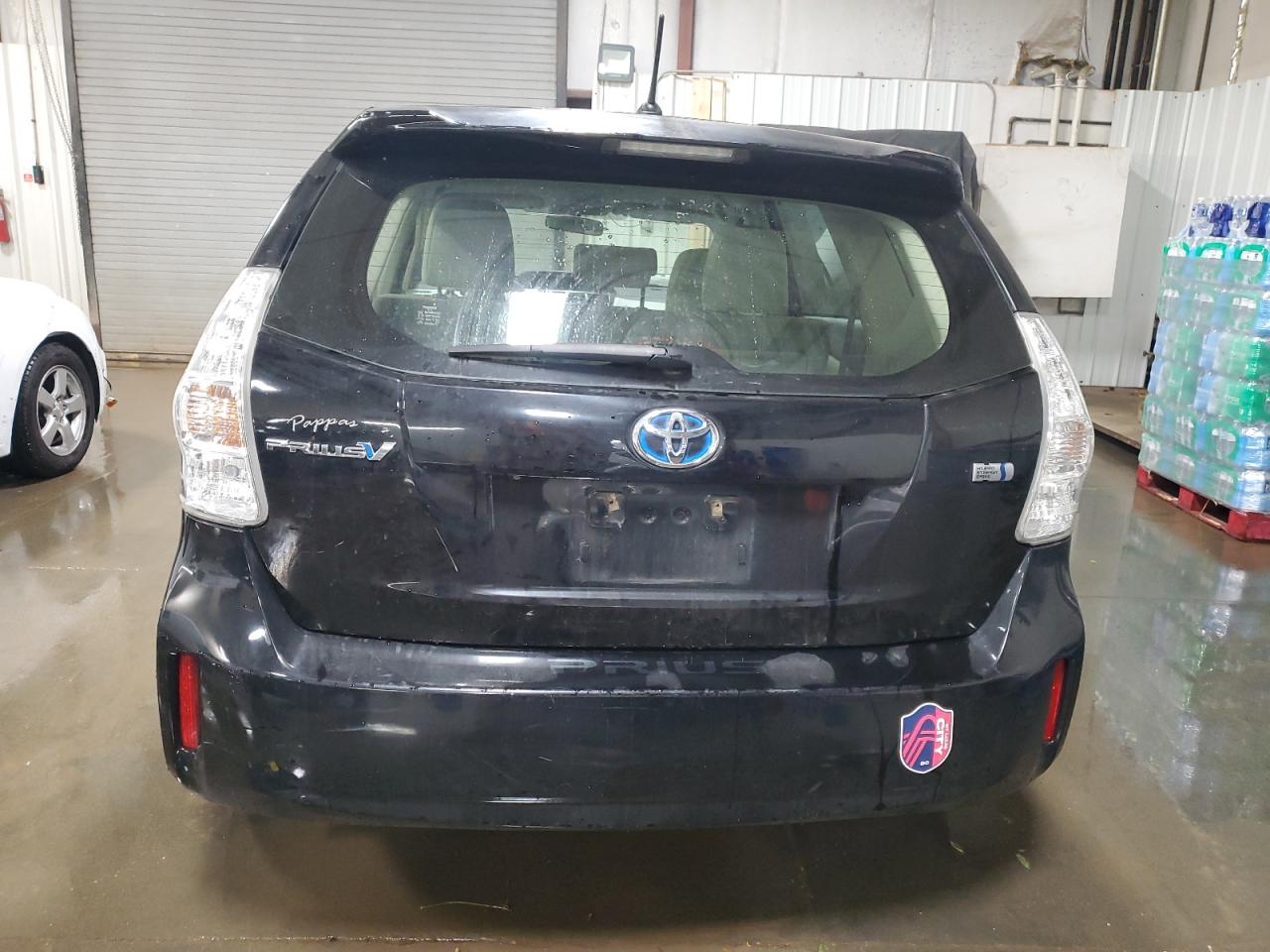 TOYOTA PRIUS V