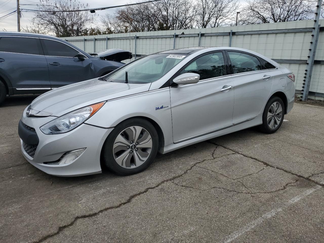 HYUNDAI SONATA HYBRID