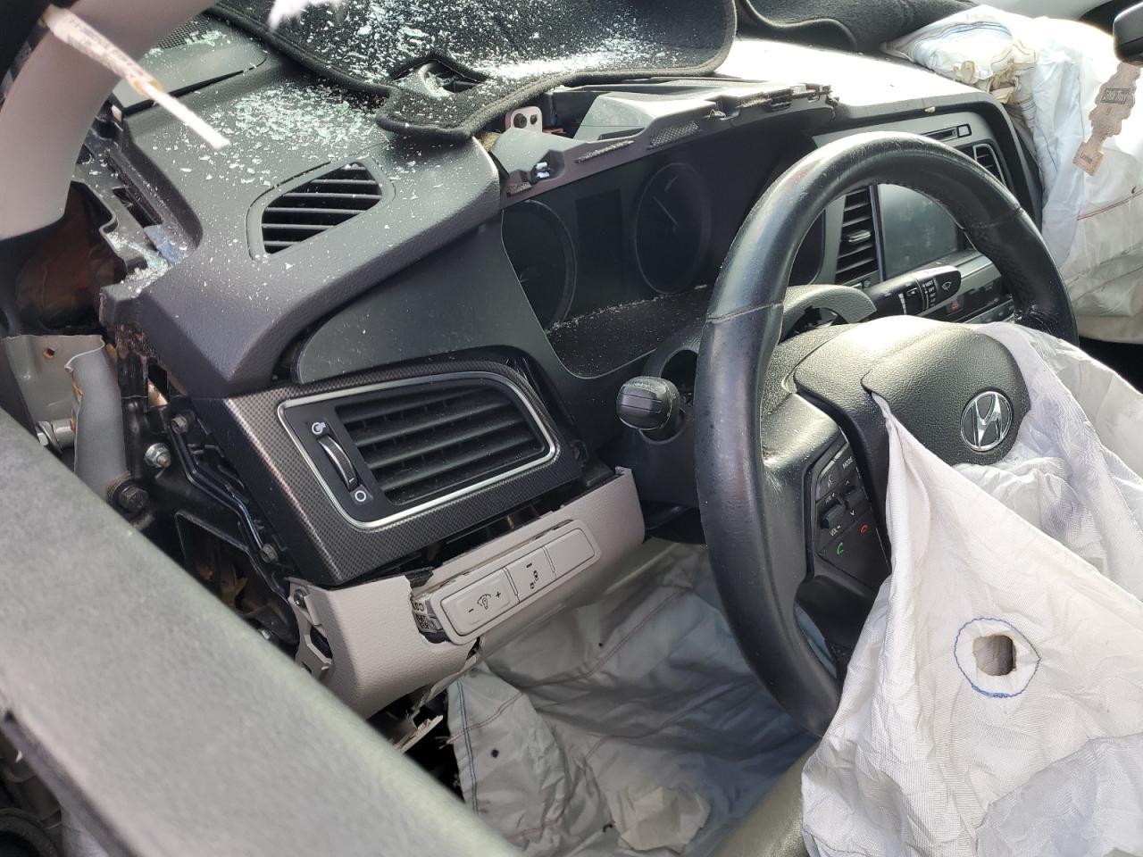 HYUNDAI SONATA SPORT