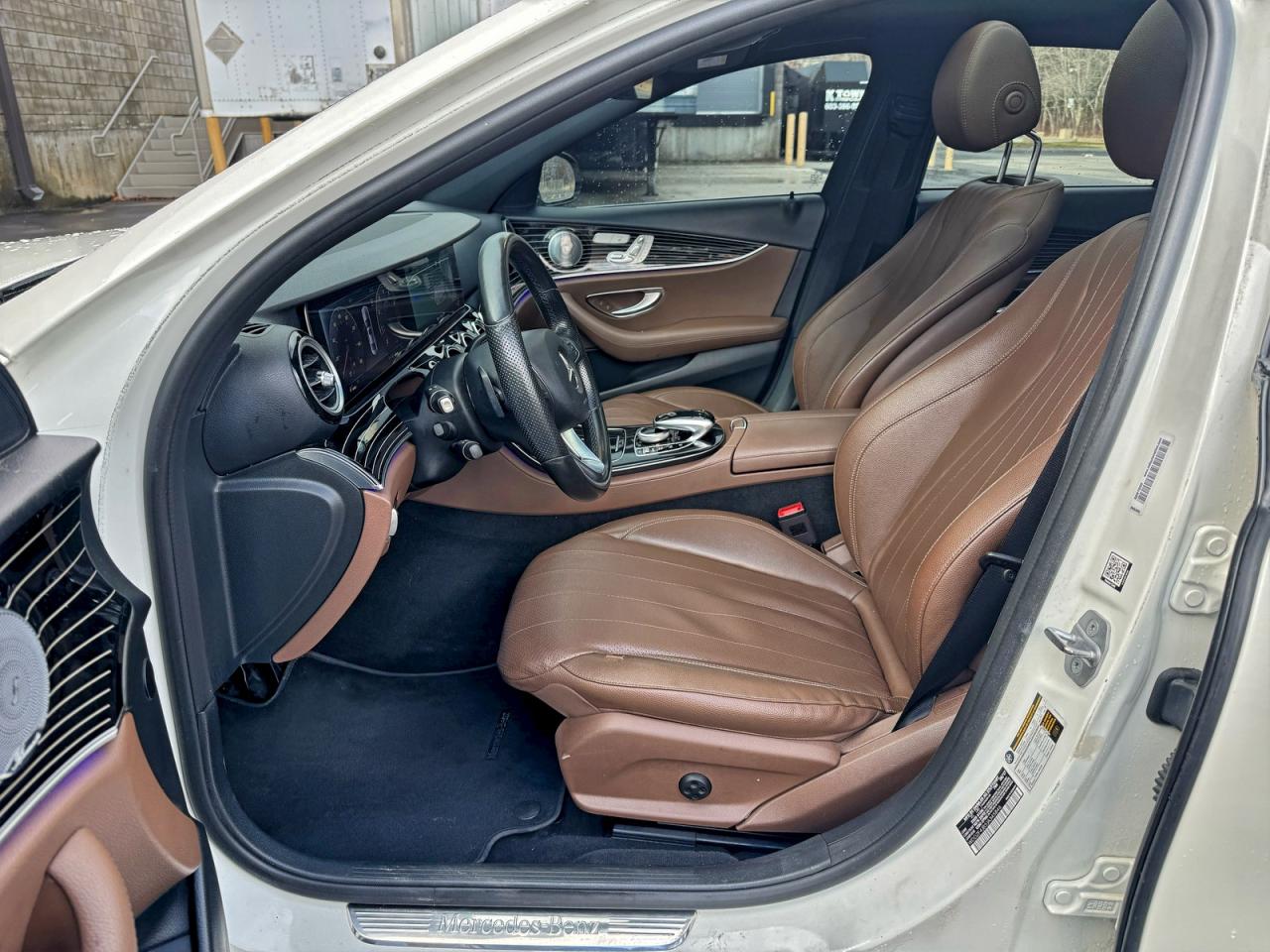 MERCEDES-BENZ E-CLASS 300