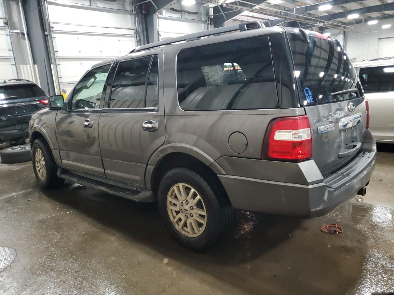 FORD EXPEDITION XLT