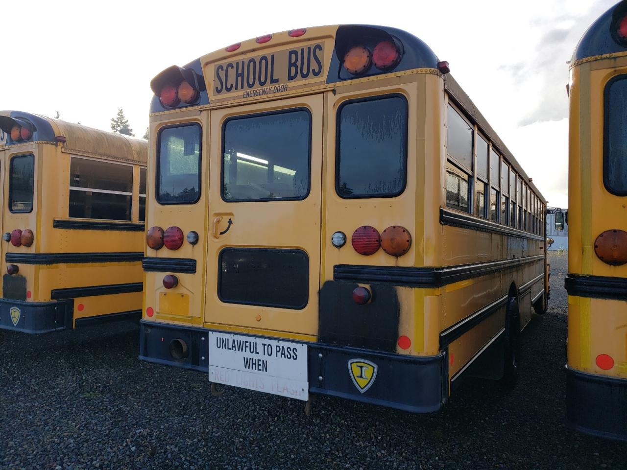 Lot #3279529277 2009 IC CORPORATION 3000 CE