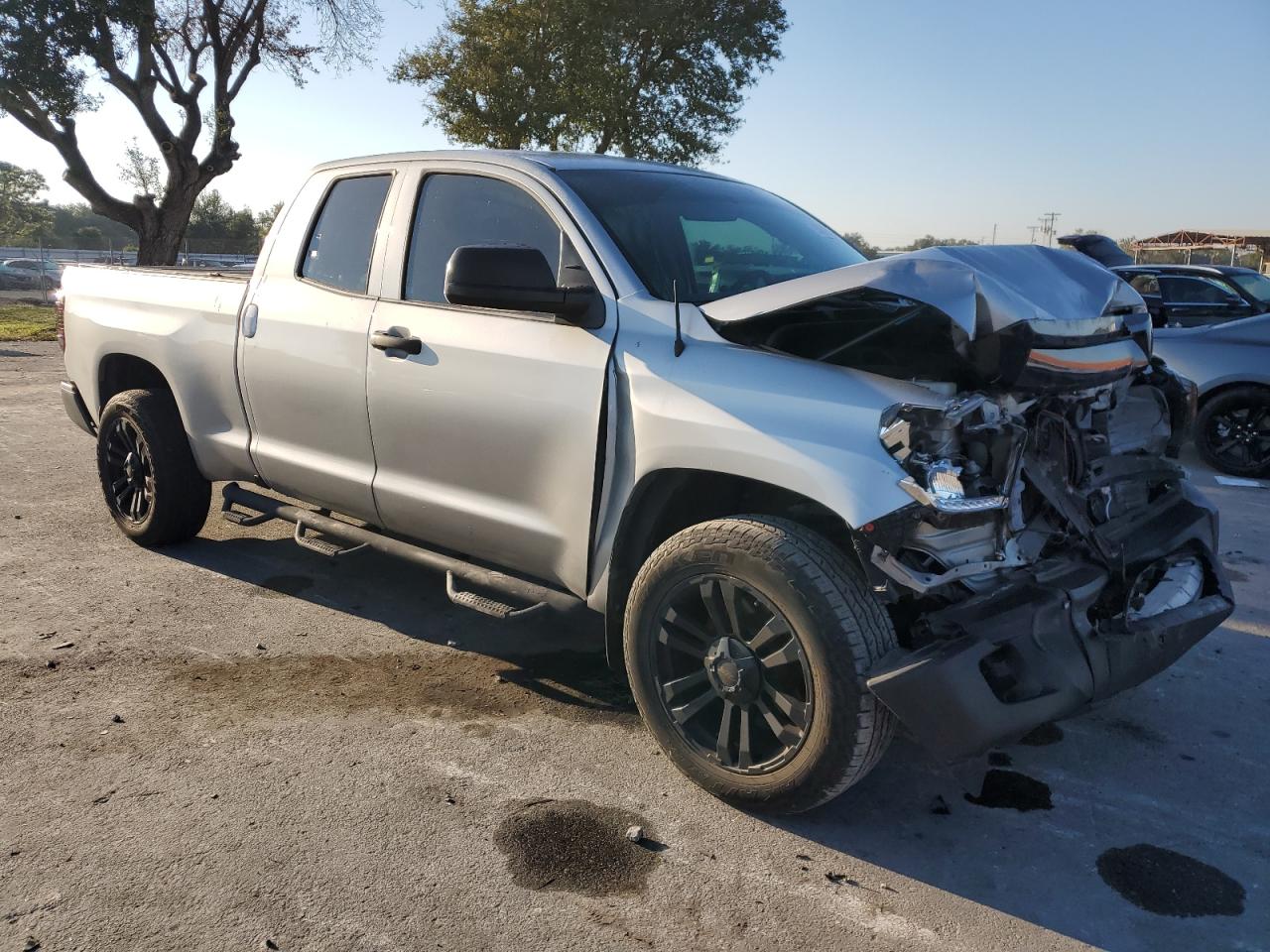 TOYOTA TUNDRA DOUBLE CAB SR