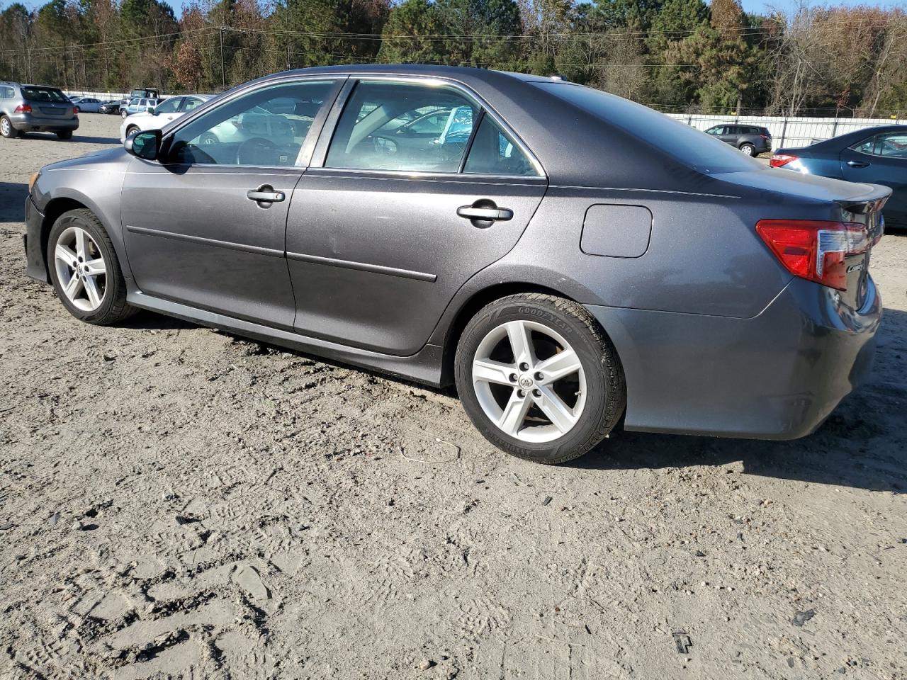 TOYOTA CAMRY L