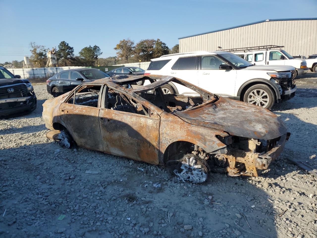 Lot #3303672932 2017 TOYOTA CAMRY LE