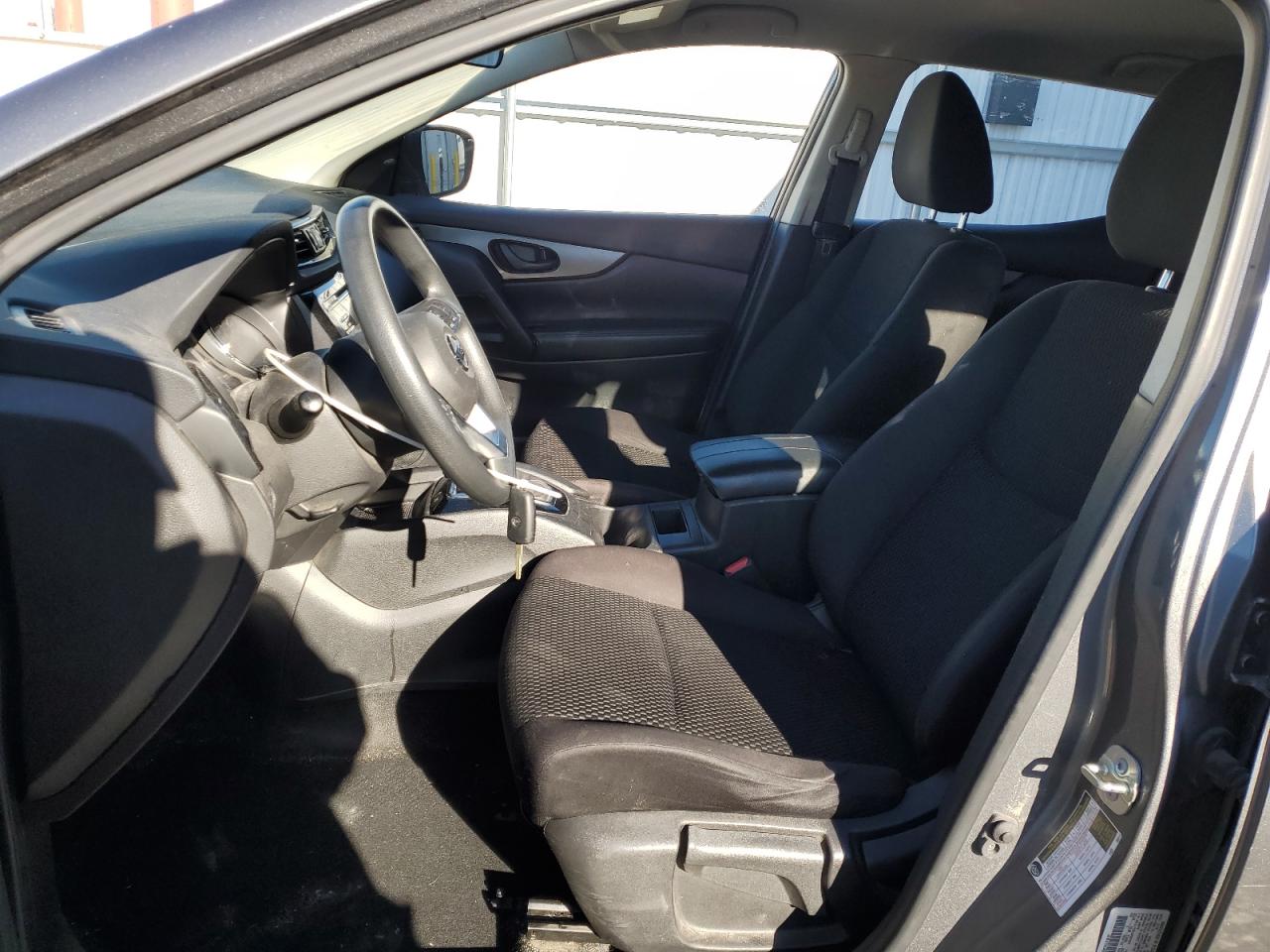 NISSAN ROGUE SPORT S