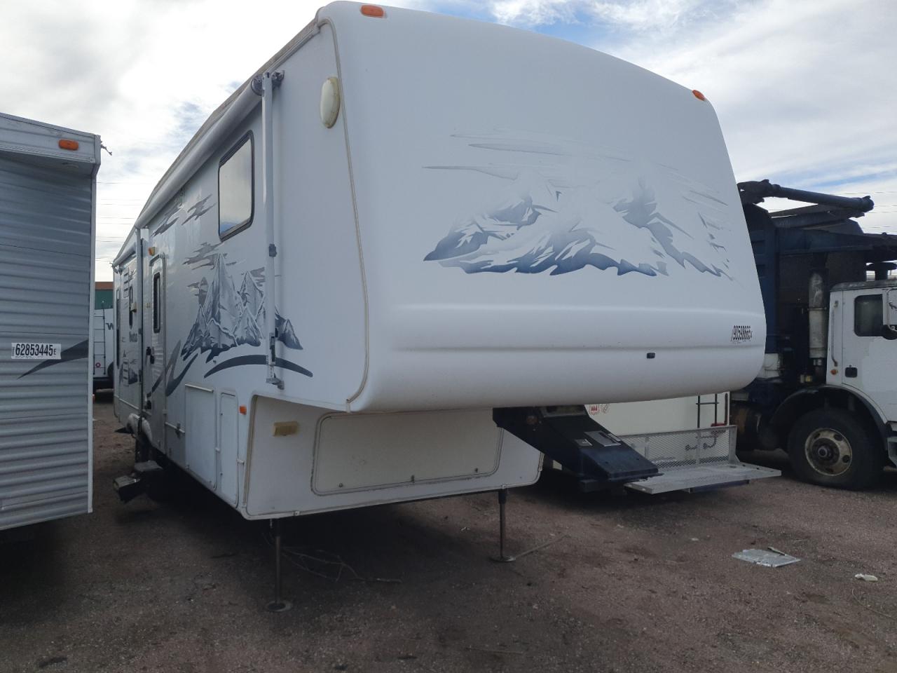 Lot #3285934567 2005 KEYSTONE MONTANA