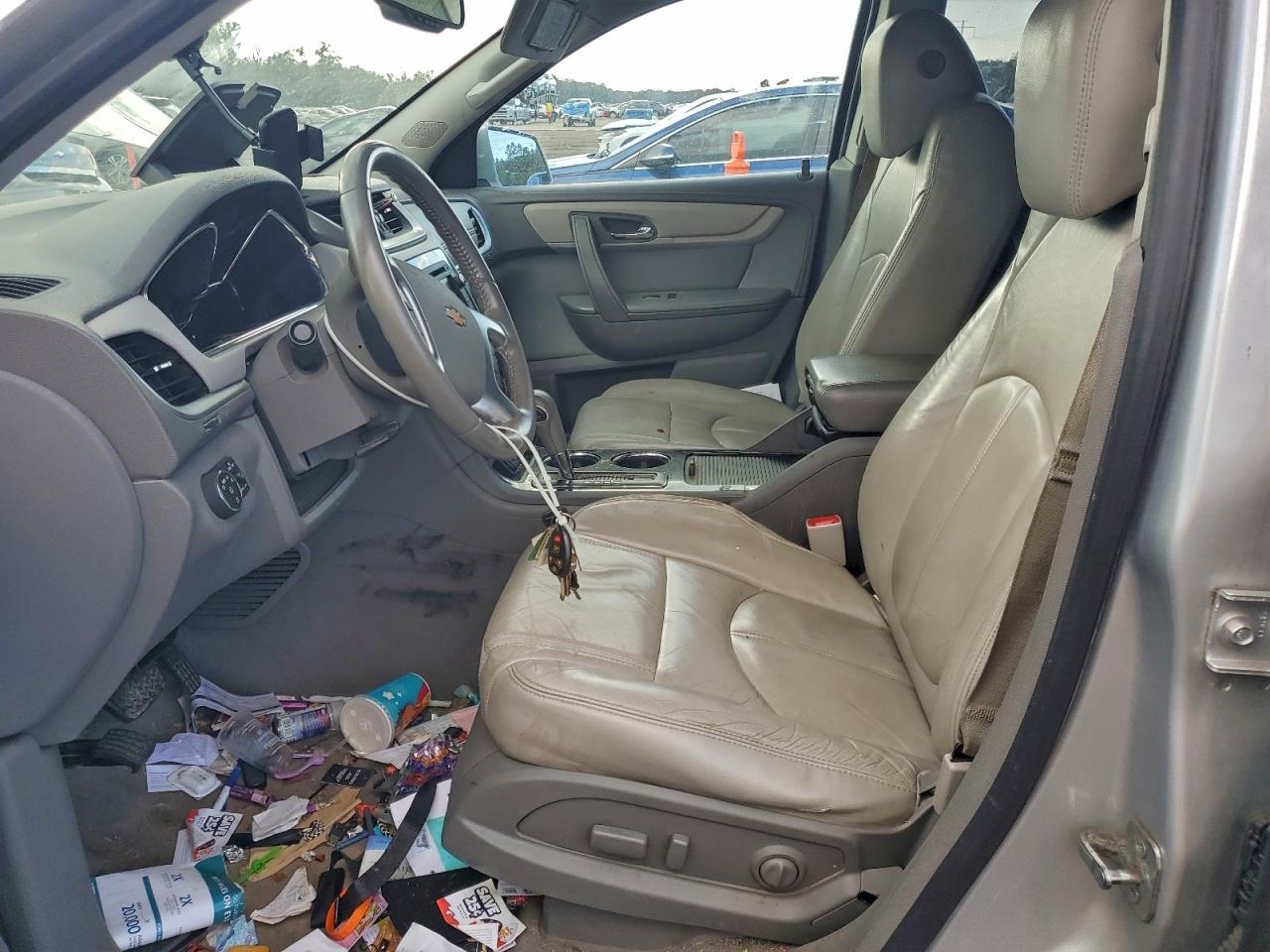 CHEVROLET TRAVERSE LT