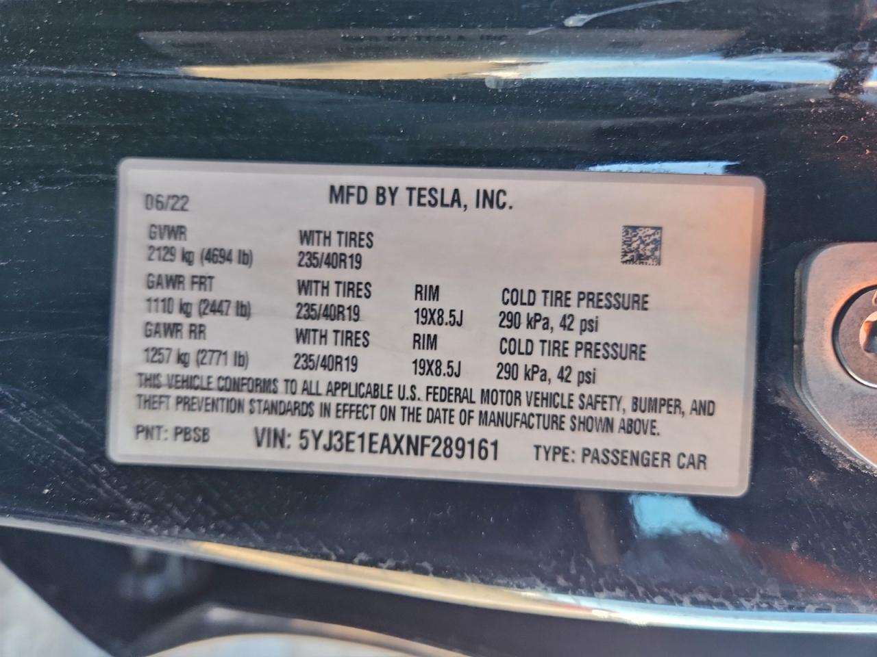 TESLA MODEL 3