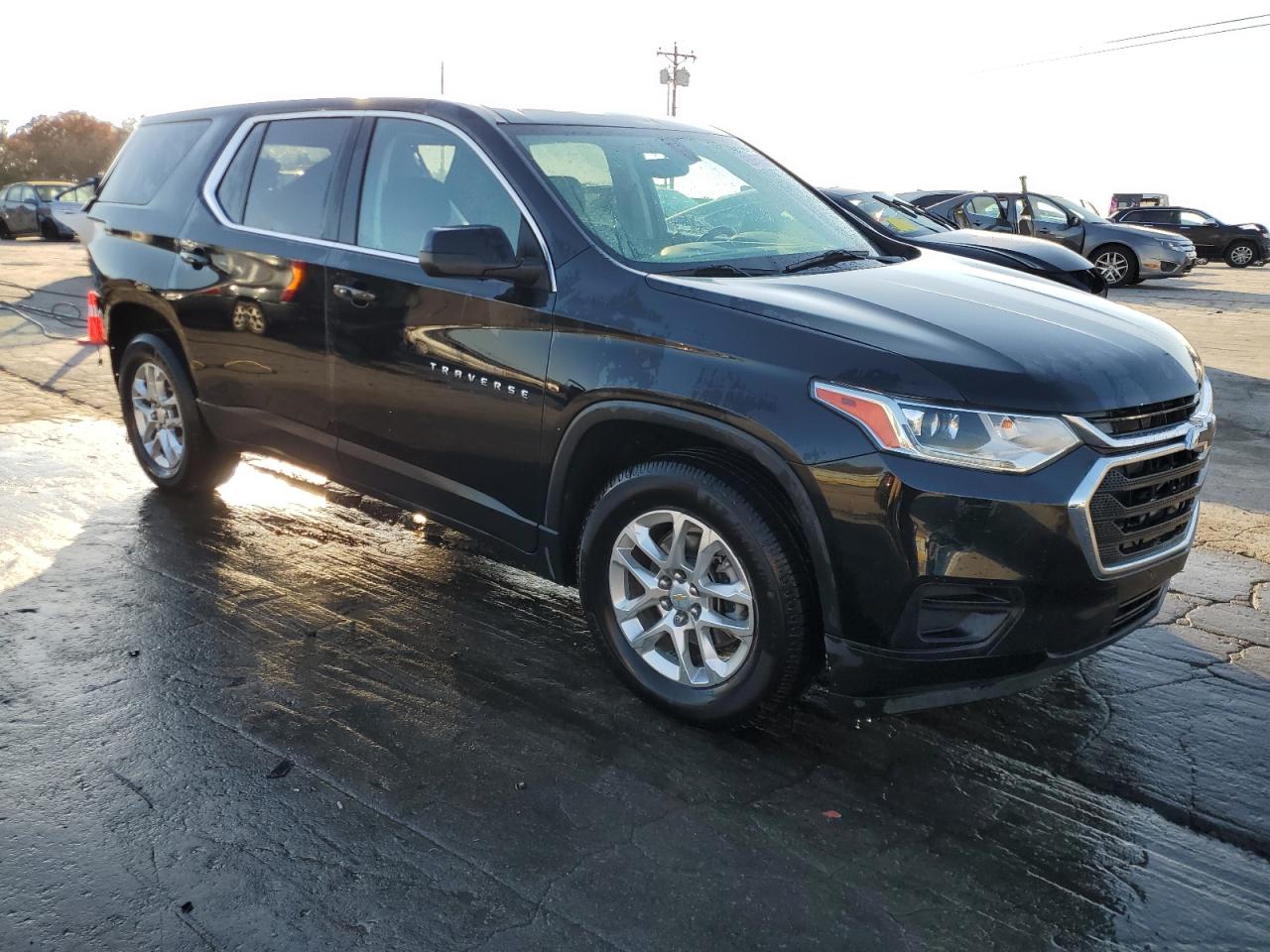 Lot #3311655241 2021 CHEVROLET TRAVERSE L