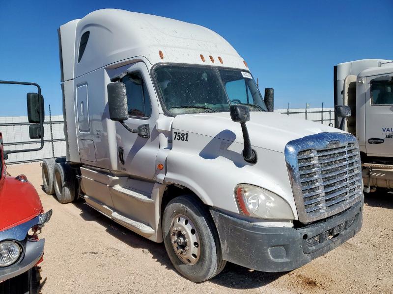 Global Auto Auctions: 2016 FREIGHTLINER CASCADIA 1