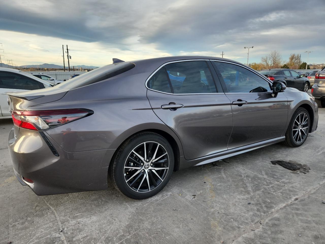 TOYOTA CAMRY SE NIGHT SHADE