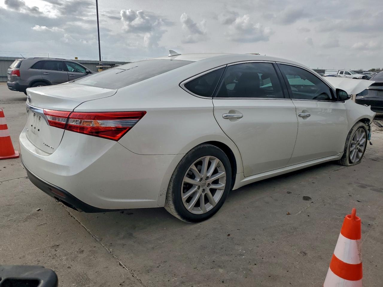 TOYOTA AVALON BASE