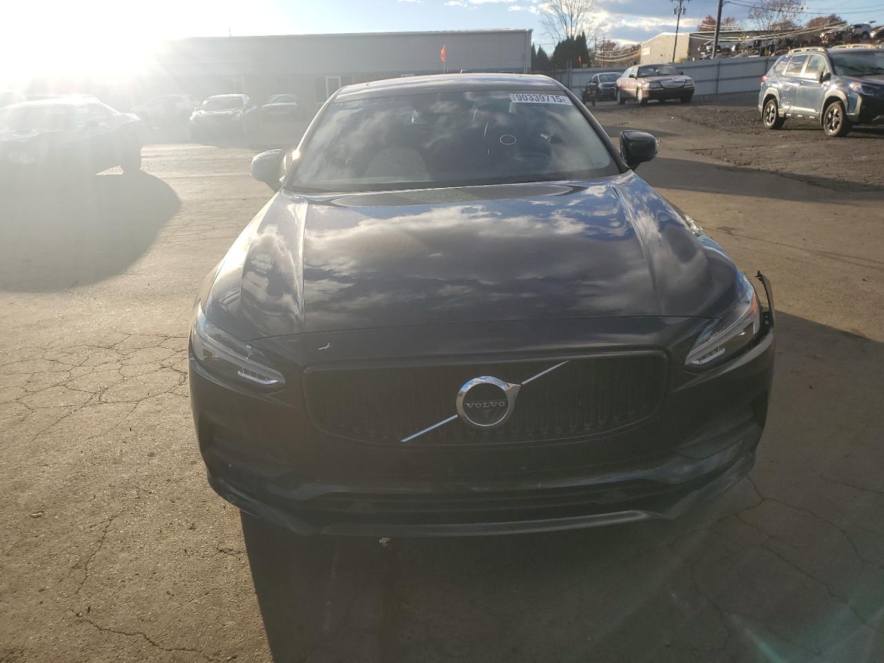 VOLVO S90 T5 MOMENTUM