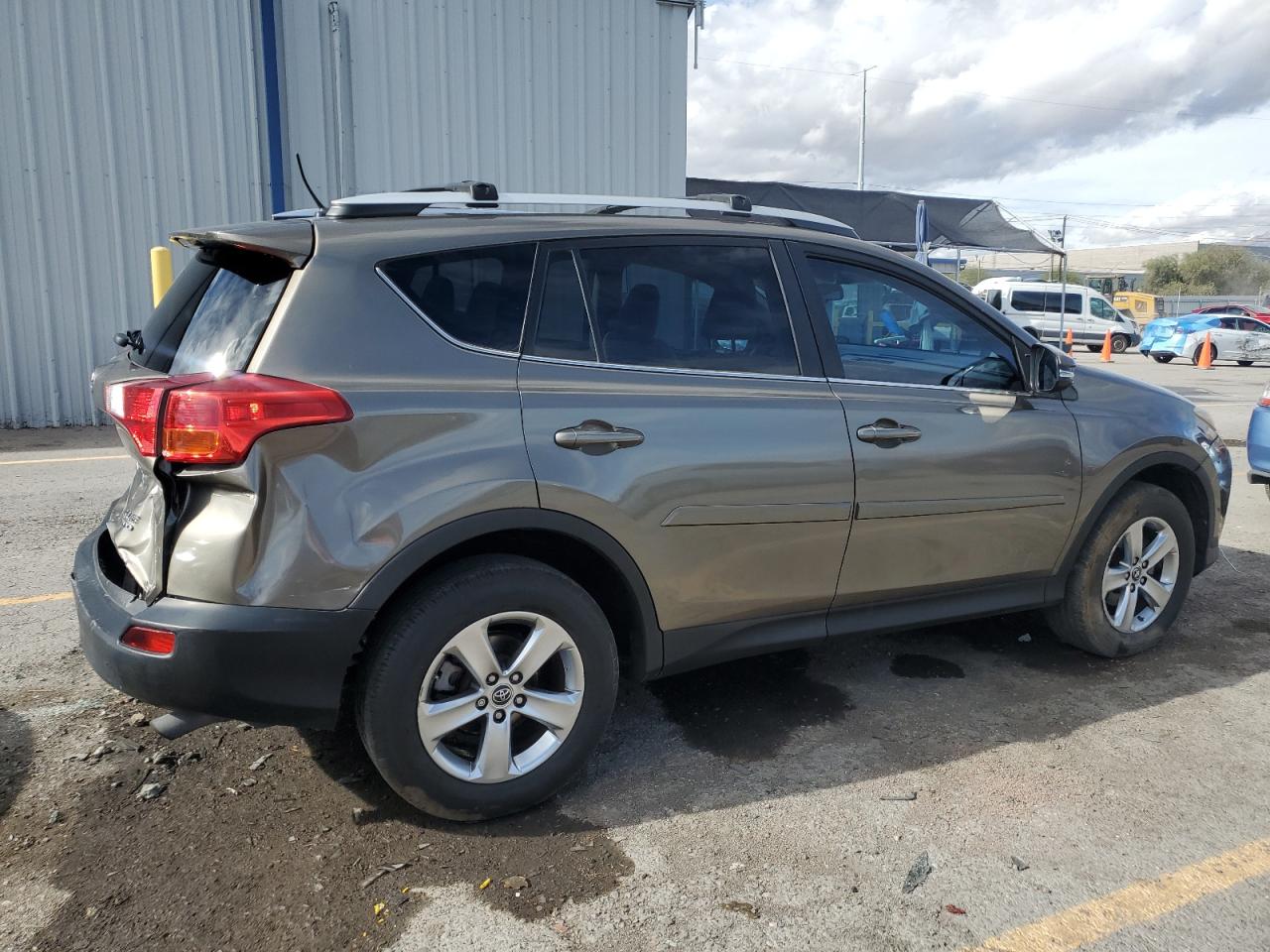 TOYOTA RAV4 XLE