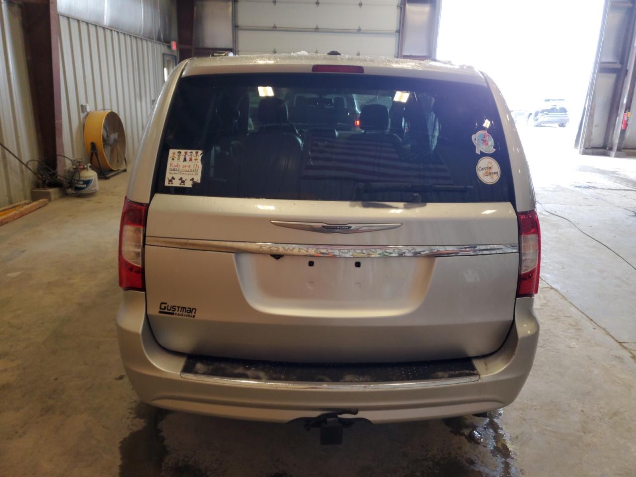 CHRYSLER TOWN & COUNTRY TOURING