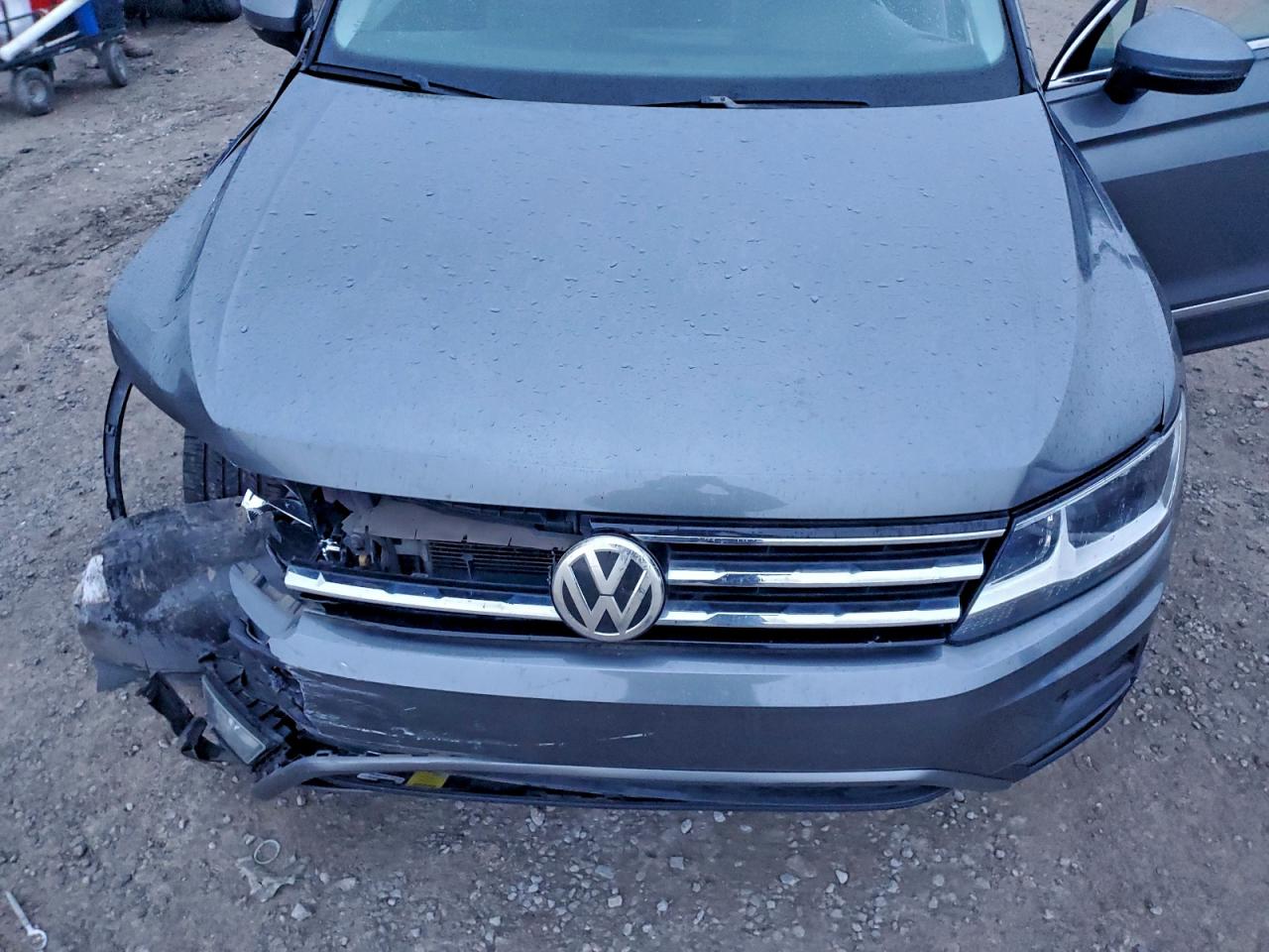 VOLKSWAGEN TIGUAN SE