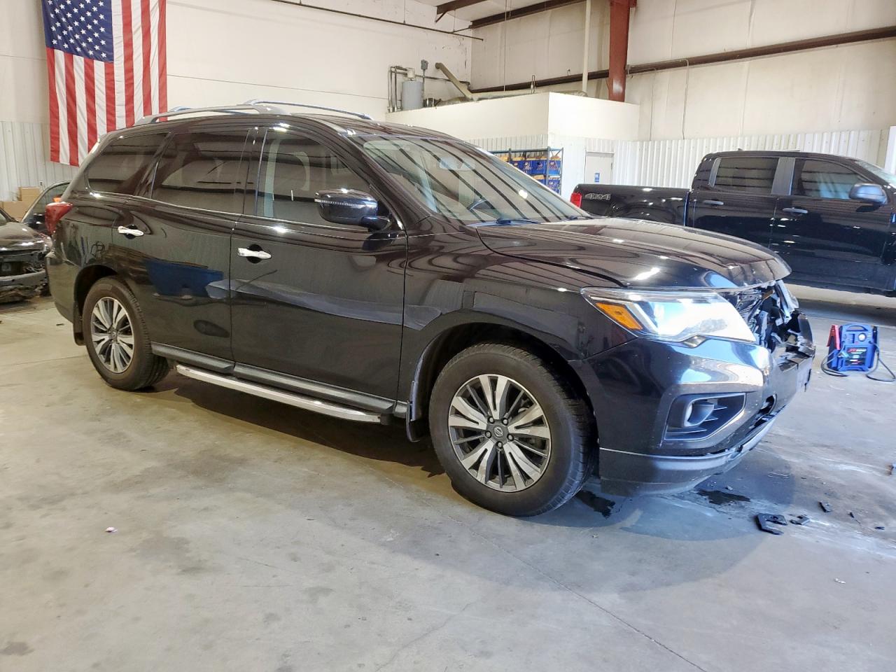 NISSAN PATHFINDER SV