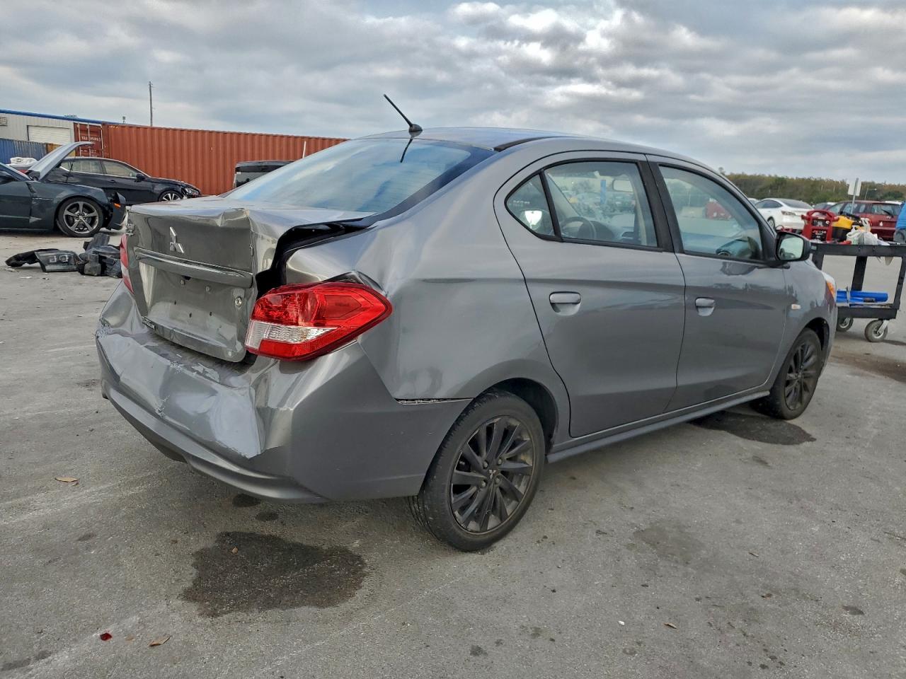 MITSUBISHI MIRAGE G4 SE