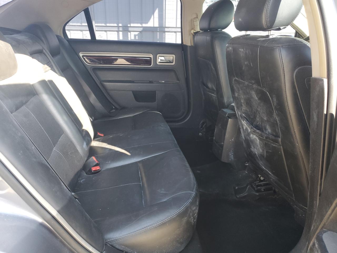 Lot #3302764354 2006 LINCOLN ZEPHYR