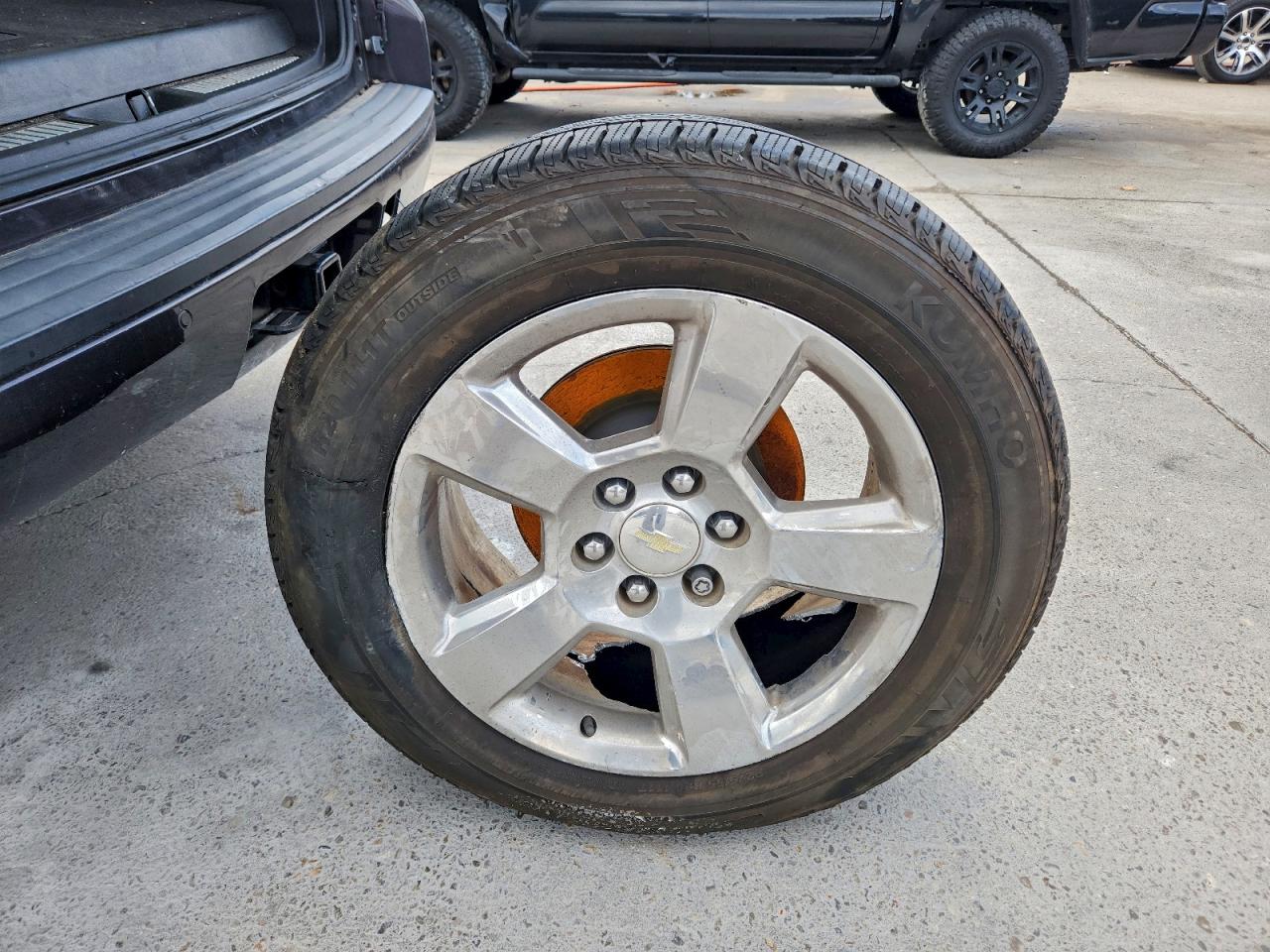 CHEVROLET SUBURBAN C1500 LT