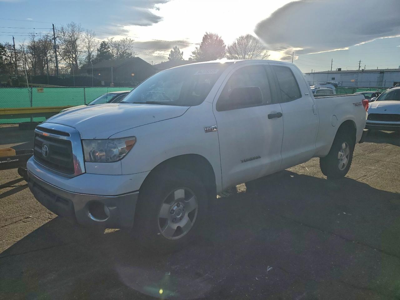 TOYOTA TUNDRA DOUBLE CAB SR5