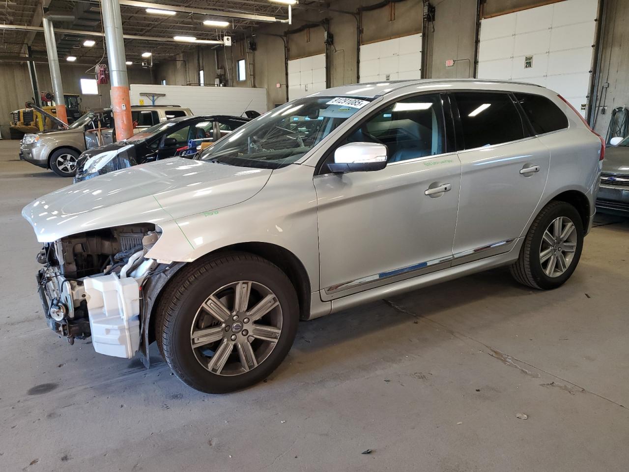 VOLVO XC60 T5 INSCRIPTION
