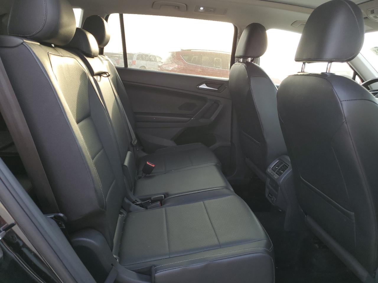 VOLKSWAGEN TIGUAN SE