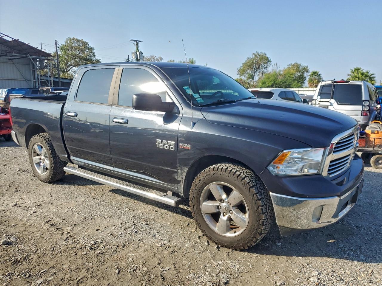 RAM 1500 SLT