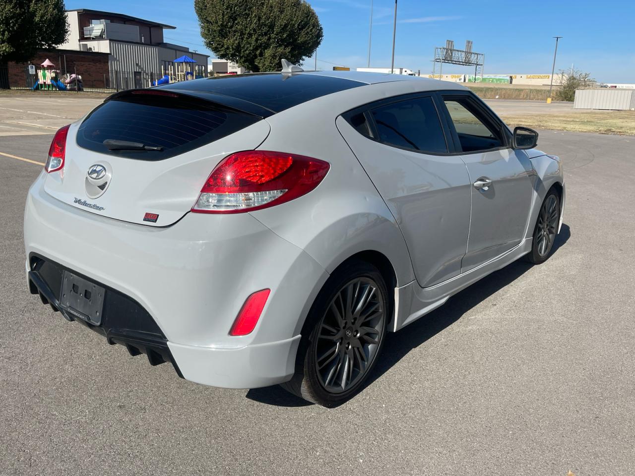 HYUNDAI VELOSTER