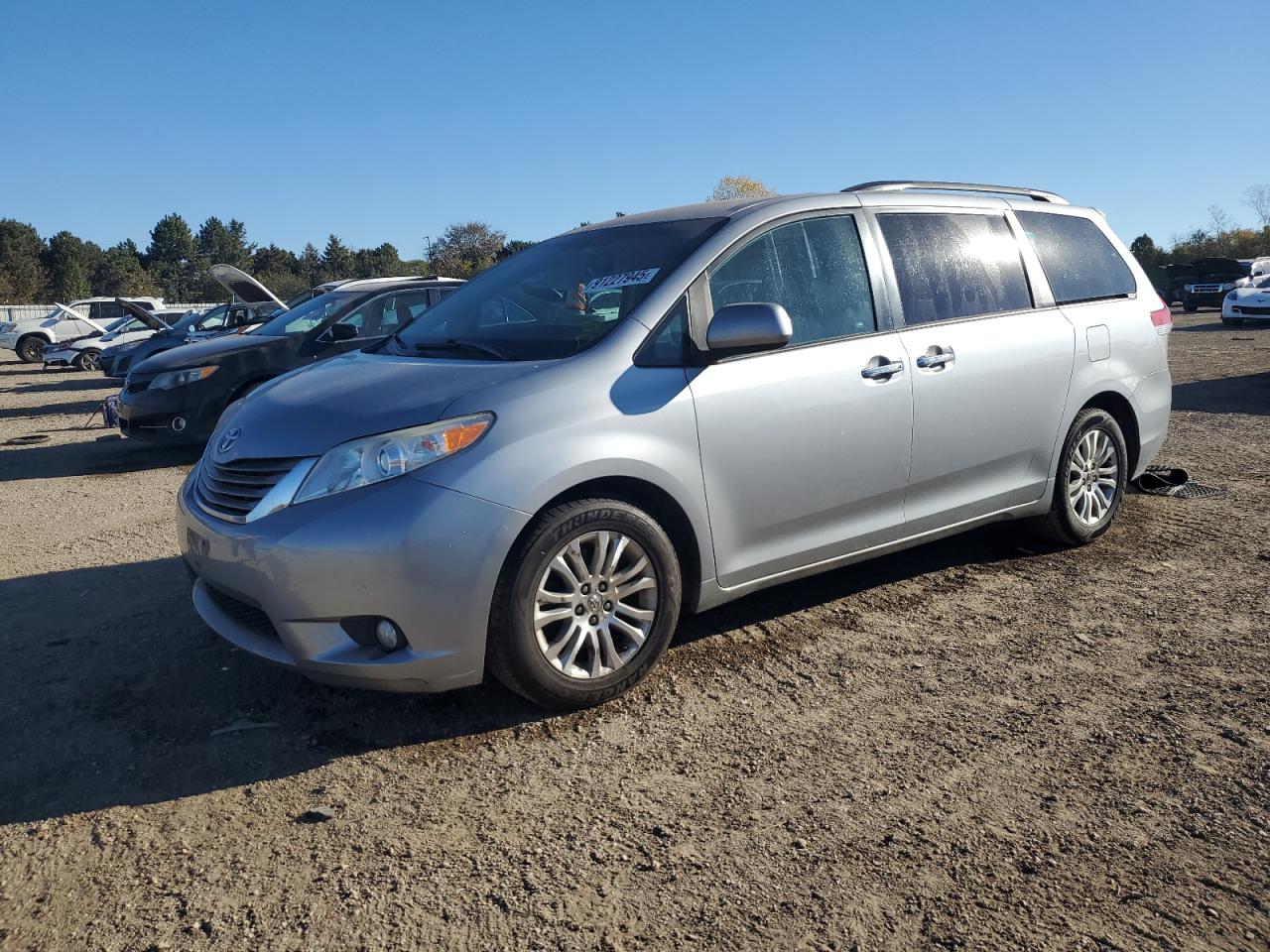 TOYOTA SIENNA XLE